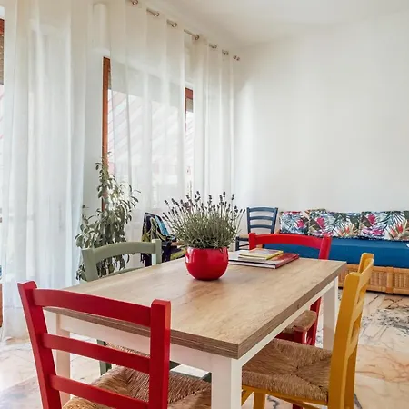 Lovely X5 W/ Terrace & Private Parking Apartment La Spezia