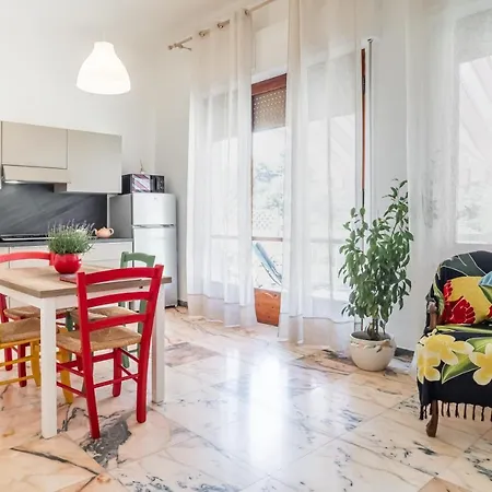 Lovely X5 W/ Terrace & Private Parking * La Spezia